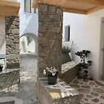 Sea & Sun Paros ナウサ