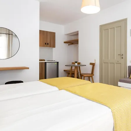 Sea & Sun Paros فندق ناوسا