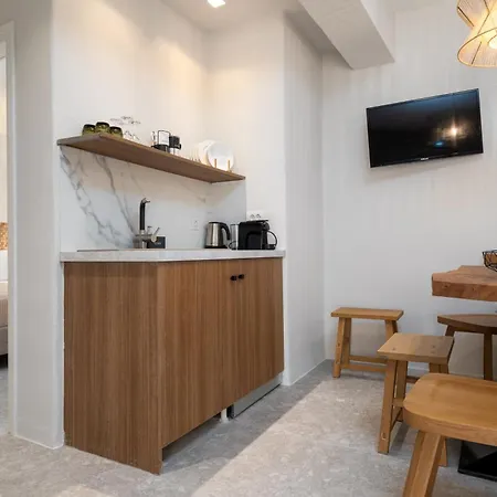 فندق Sea & Sun Paros ناوسا