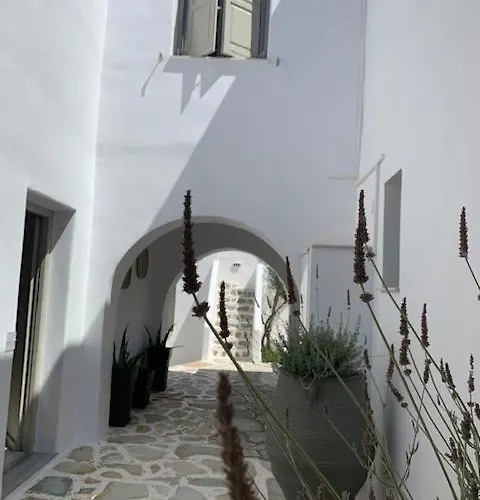 Sea & Sun Paros Ξενοδοχείο *